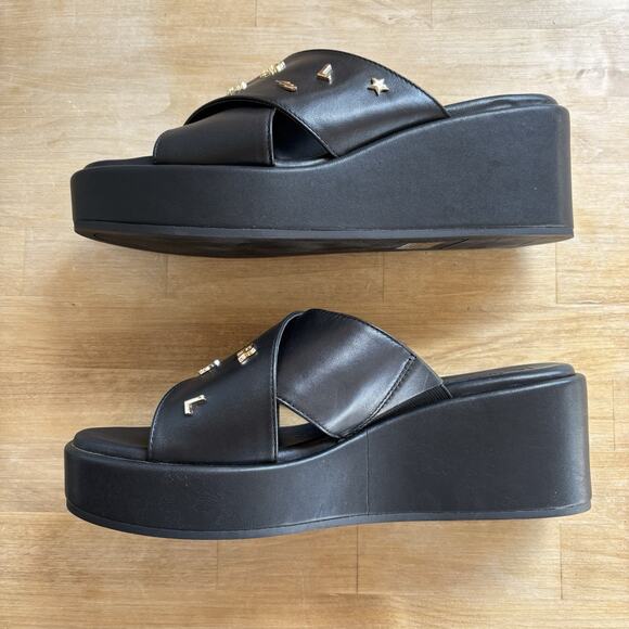 Karl Lagerfeld Studded Charm Platform Gold Black Leather Wedge Sandals 9M NEW - Picture 4 of 10